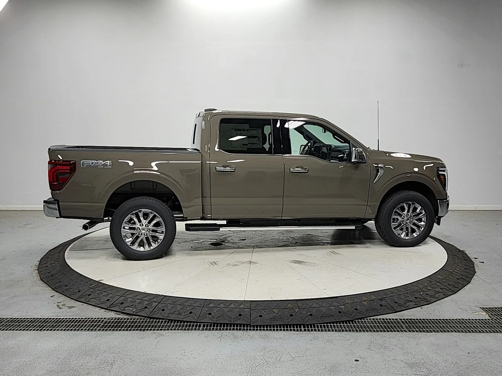 New 2026 Gray Ford Lariat image 8