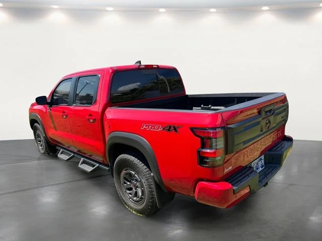 Used 2025 Red Nissan PRO-4X image 18