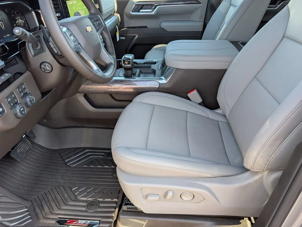 2026 Chevrolet Silverado 1500 LTZ - Photo 13