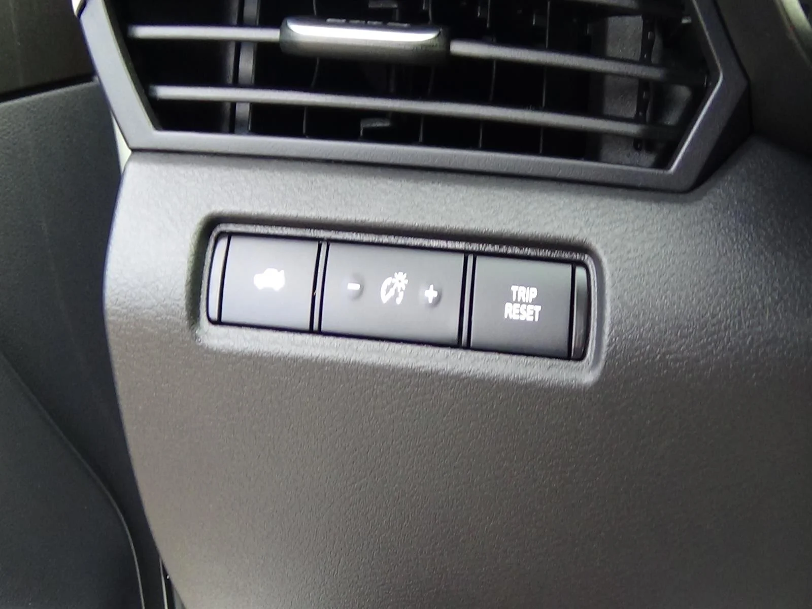 Certified Used 2025 Glacier White (qak) Nissan 2.5 SV image 19