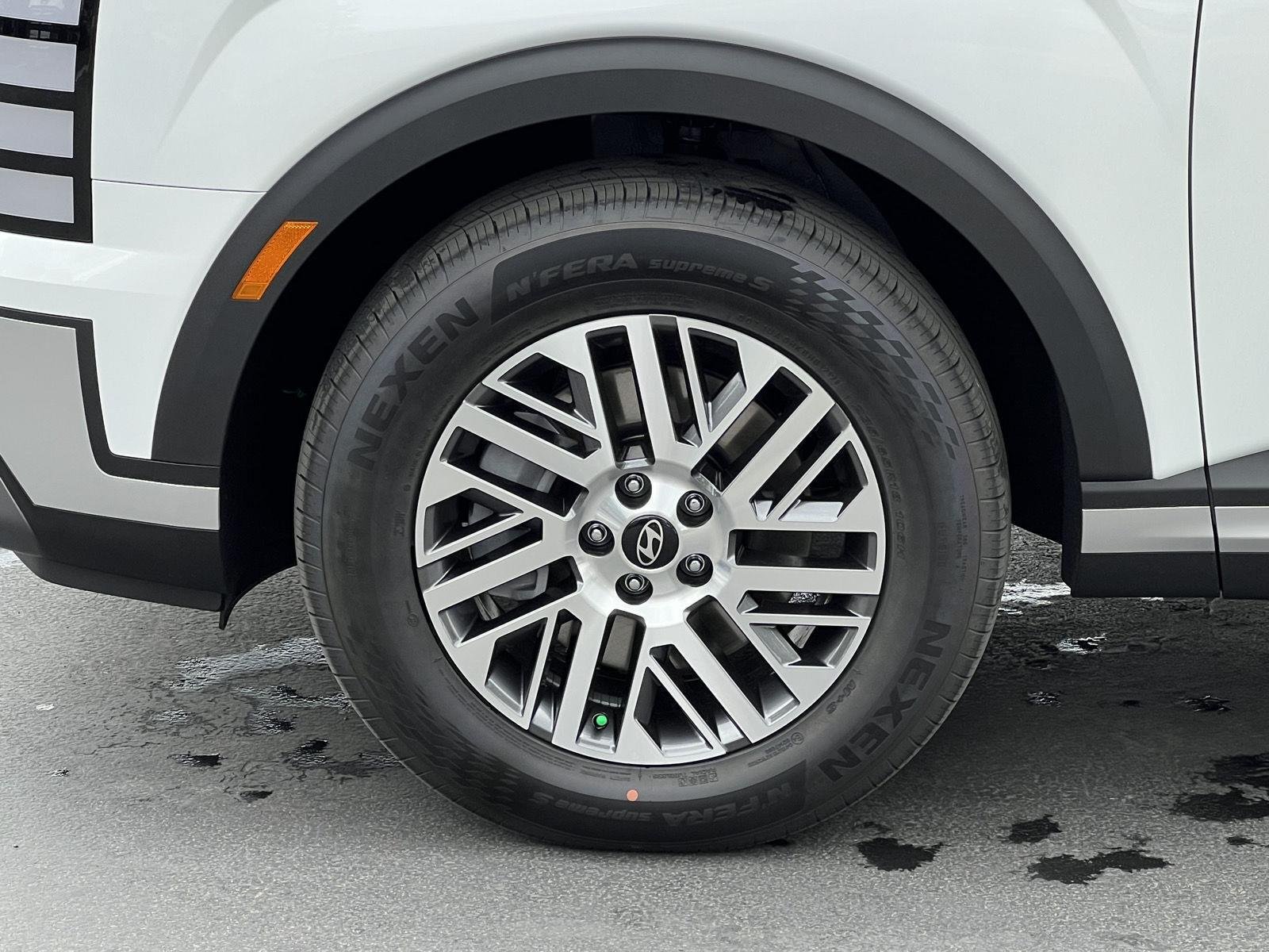 New 2027 Creamy White Pearl Hyundai SEL 7P image 13