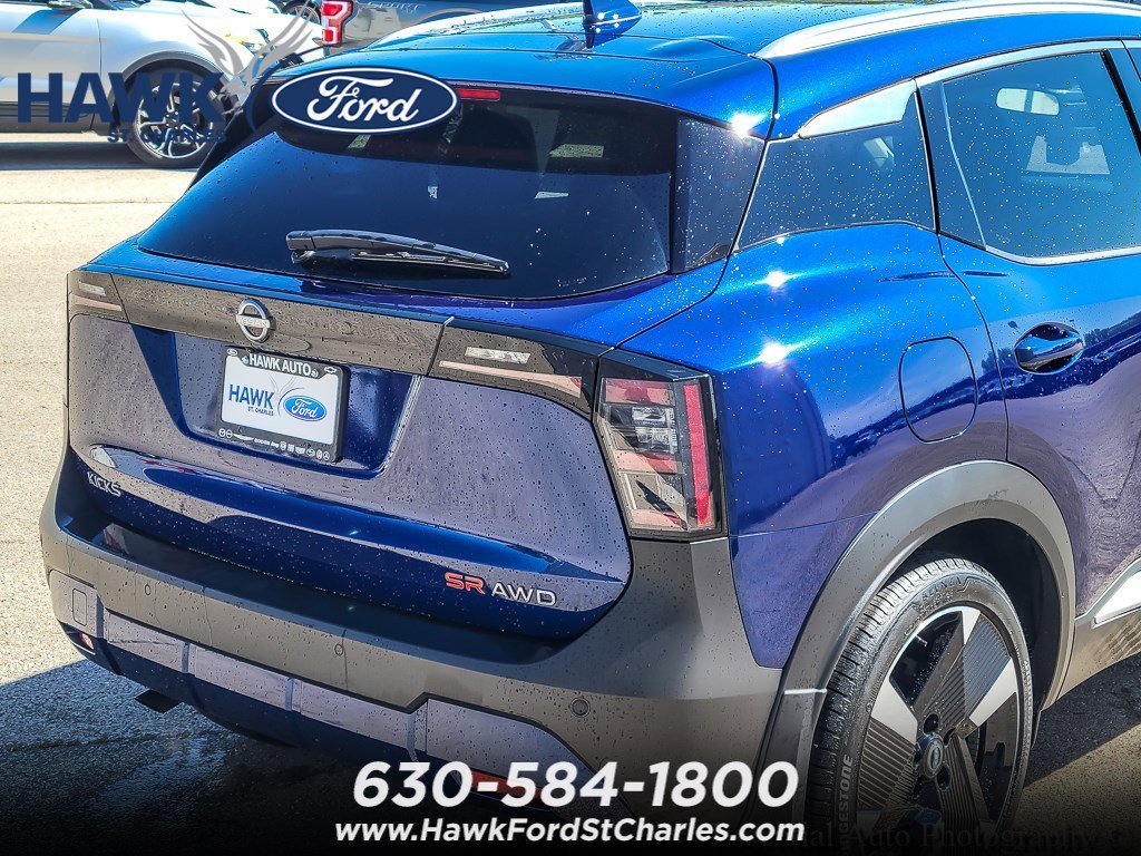 Used 2025 Deep Blue Pearl Nissan SR image 6