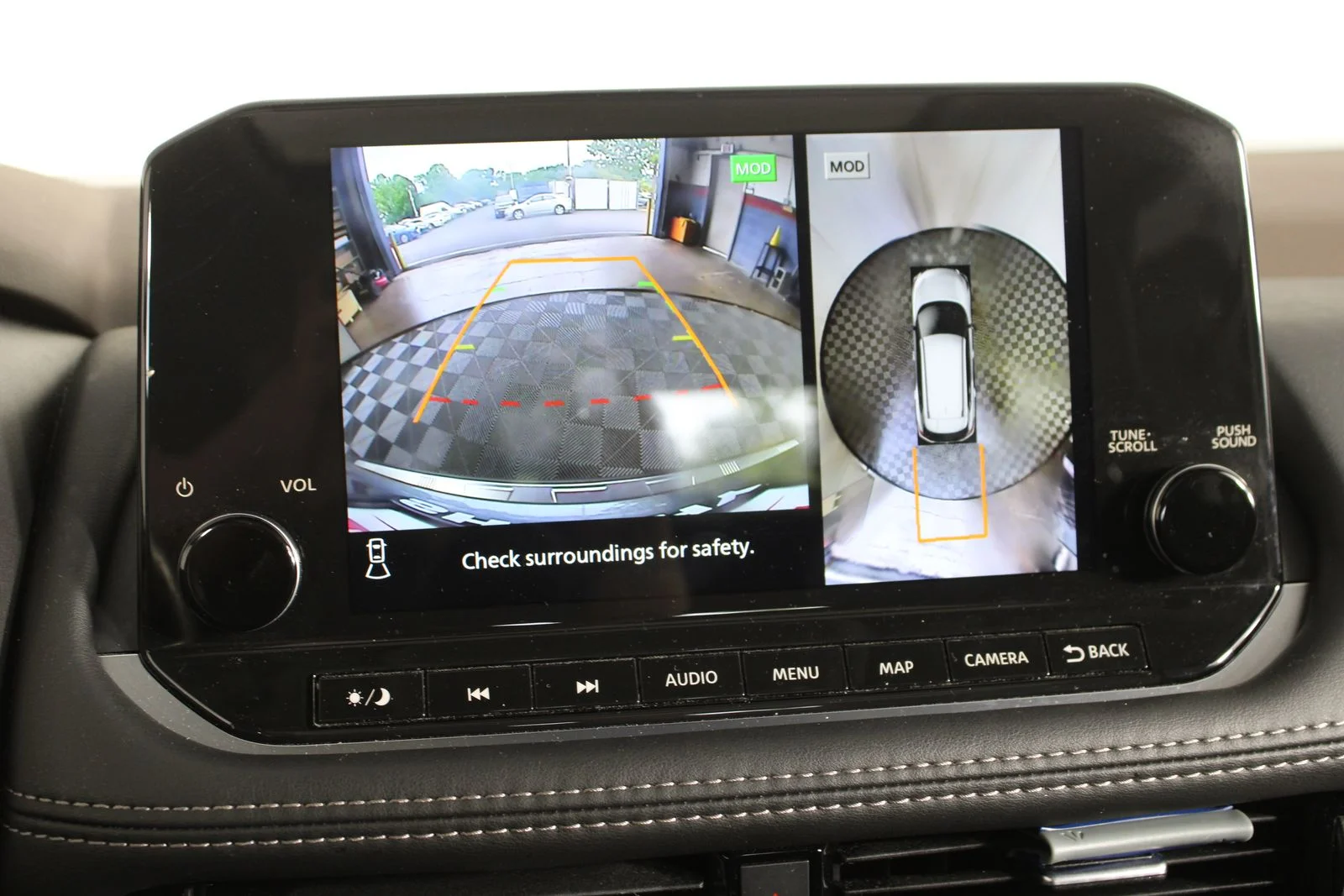 Used 2023 Gray Nissan SL image 19