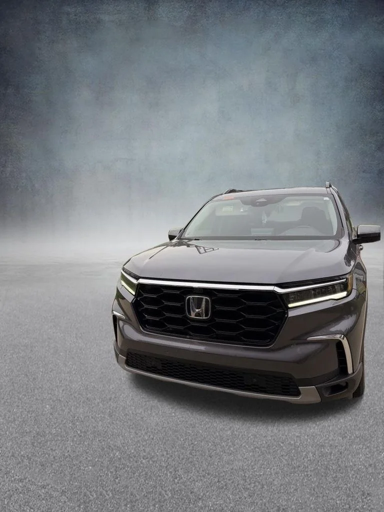Used 2023 Gray Honda Elite image 3