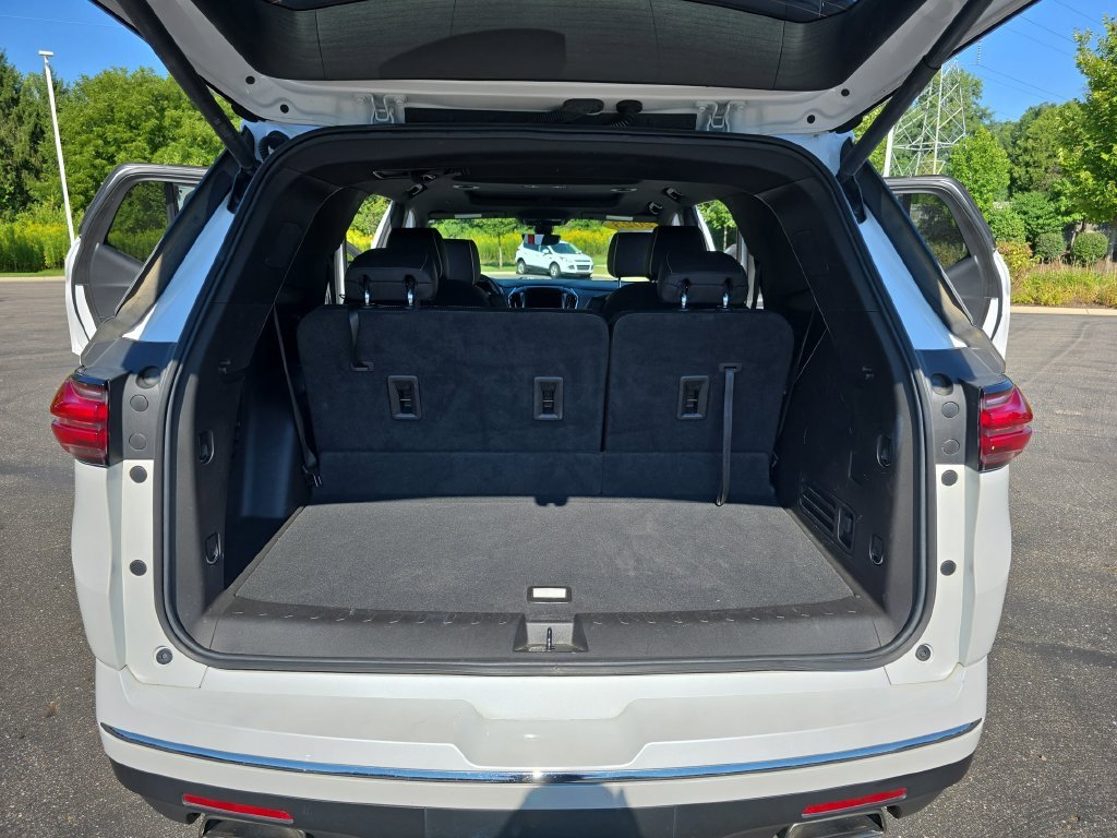 Used 2023 Beige Chevrolet Premier image 15