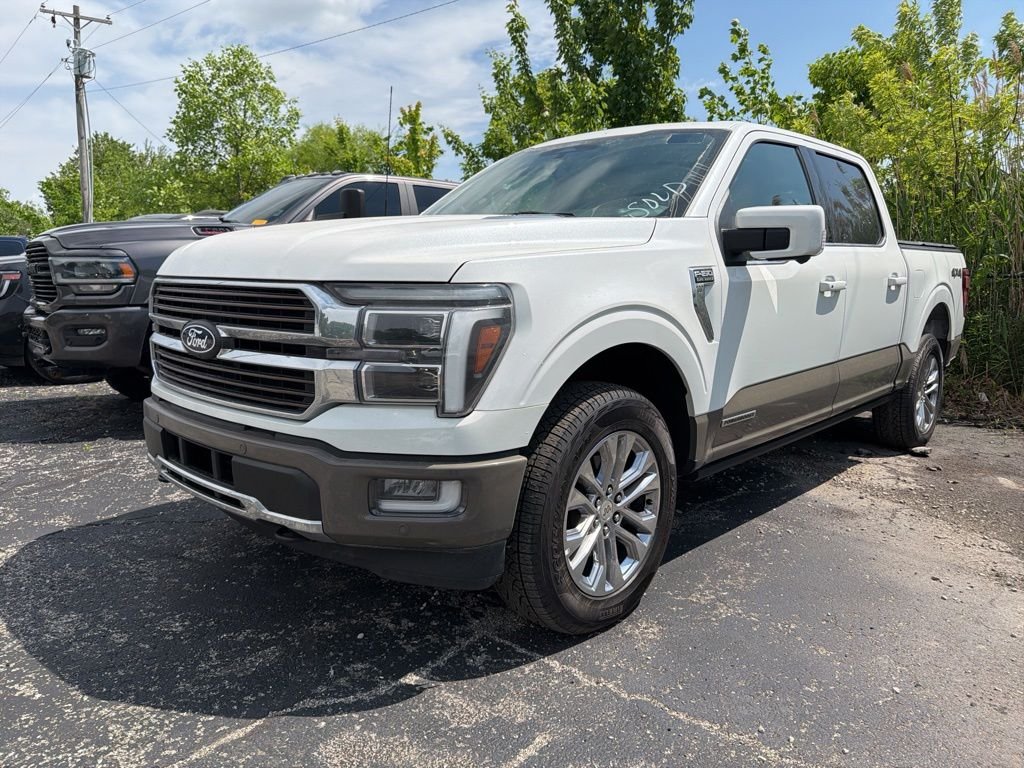 Used 2025 Star White Ford King Ranch image 2