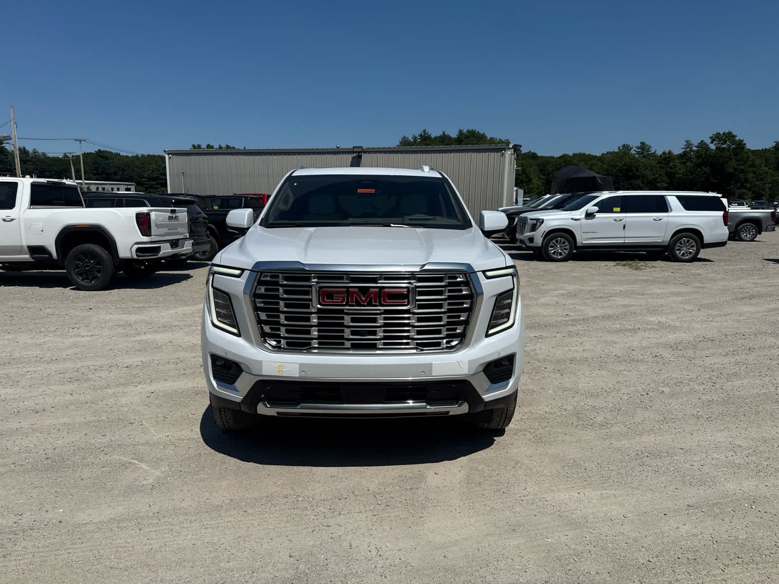 2026 GMC Yukon Denali - Photo 8