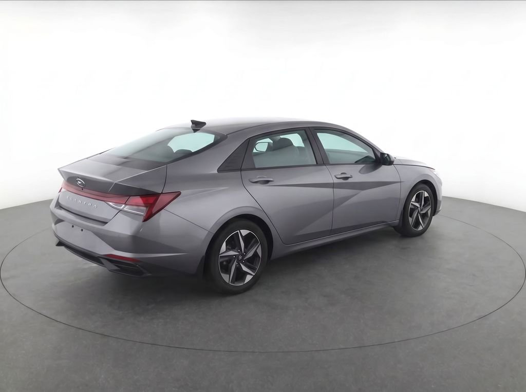 Certified Used 2023 Silver Hyundai SEL image 7