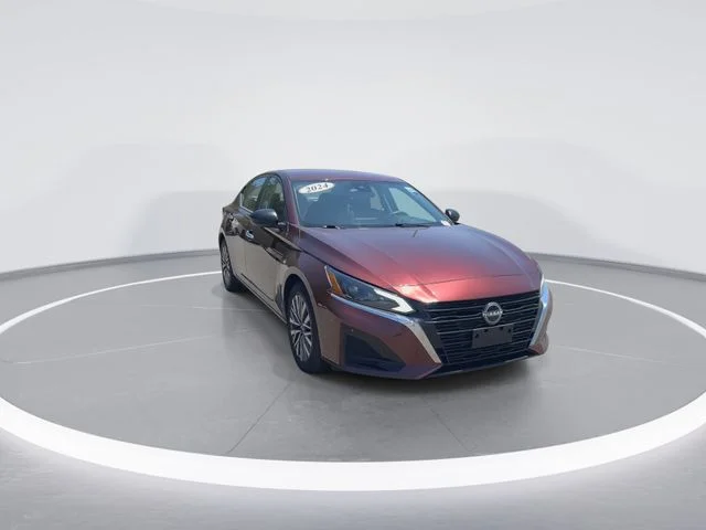 Used 2024 Red Nissan 2.5 SV image 2