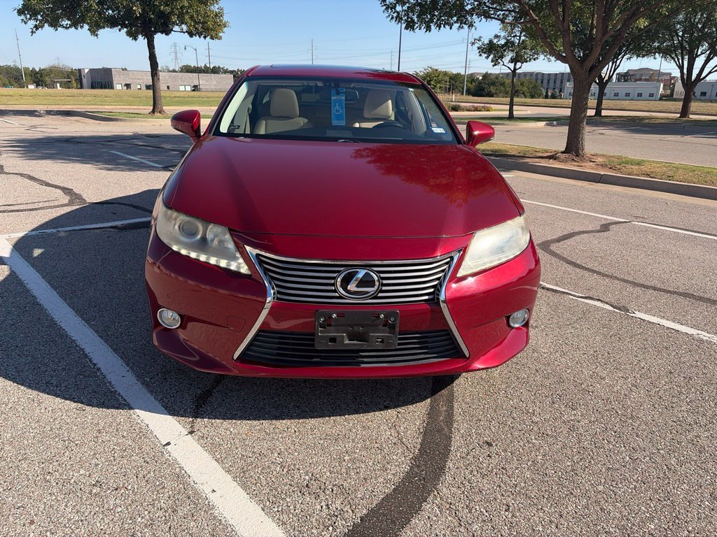 Used 2013  Lexus 350 image 6