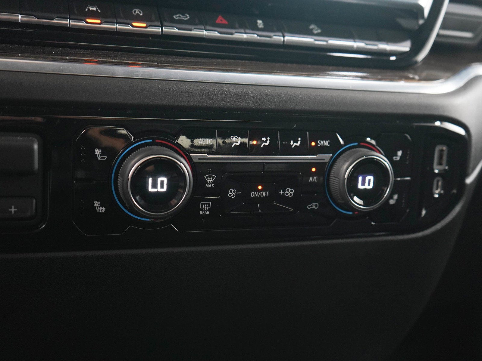 Used 2022 Northsky Blue Metallic Chevrolet LT image 21