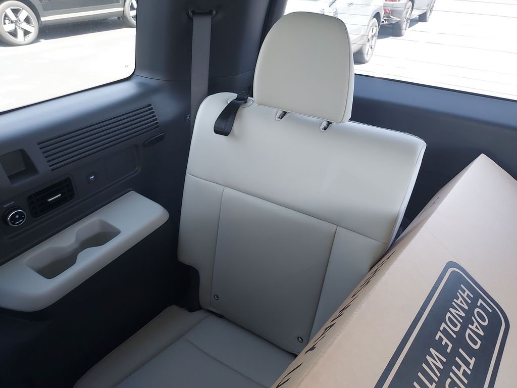 New 2026 Silver Hyundai SEL image 23