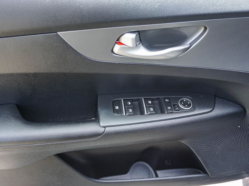 Certified Used 2019 Gray Kia FE image 19