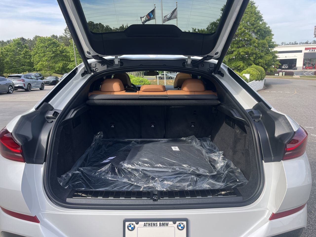 New 2027 Mineral White Metallic BMW xDrive40i image 36