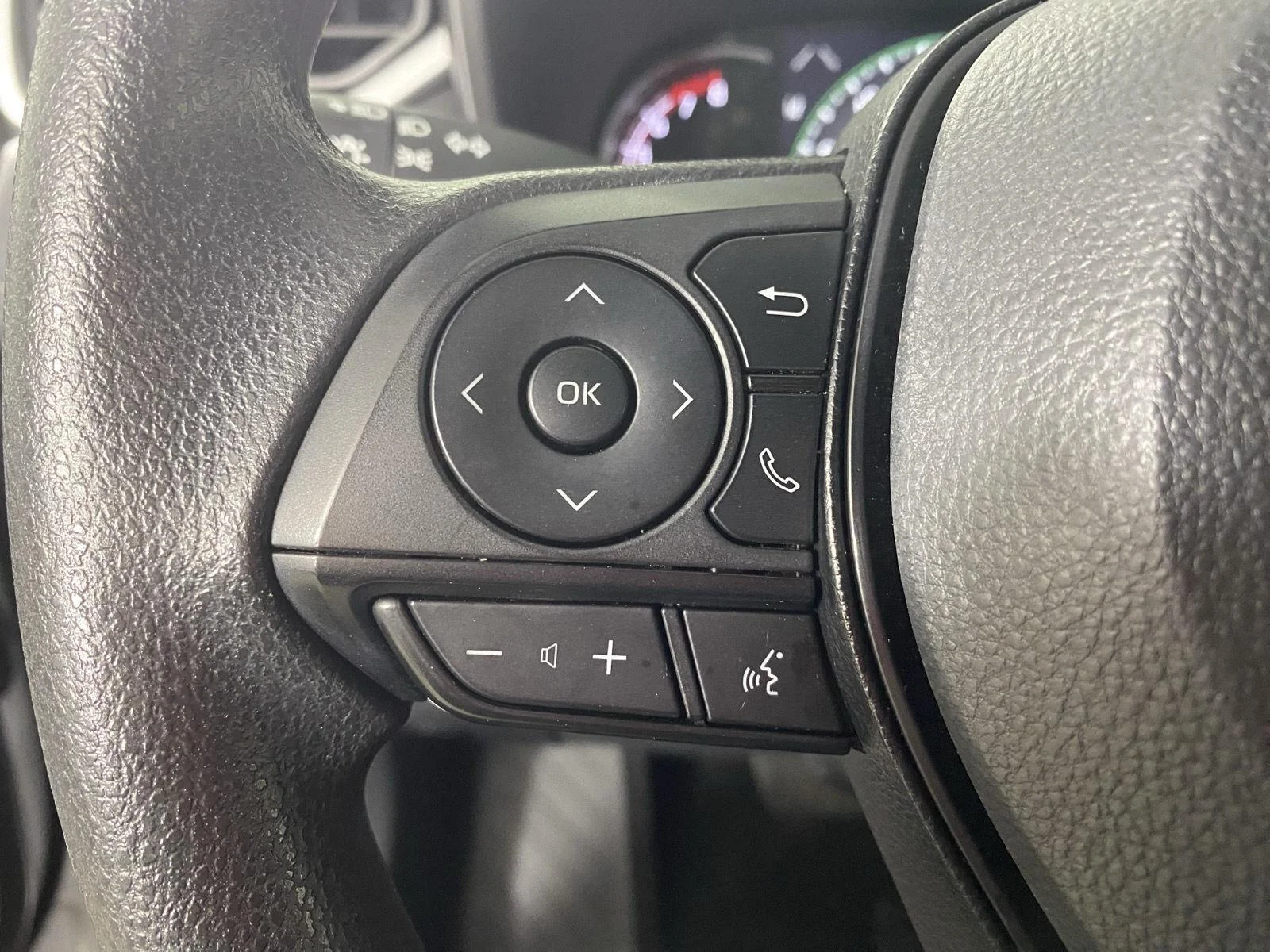 Used 2023 Silver Sky Metallic Toyota XLE image 14