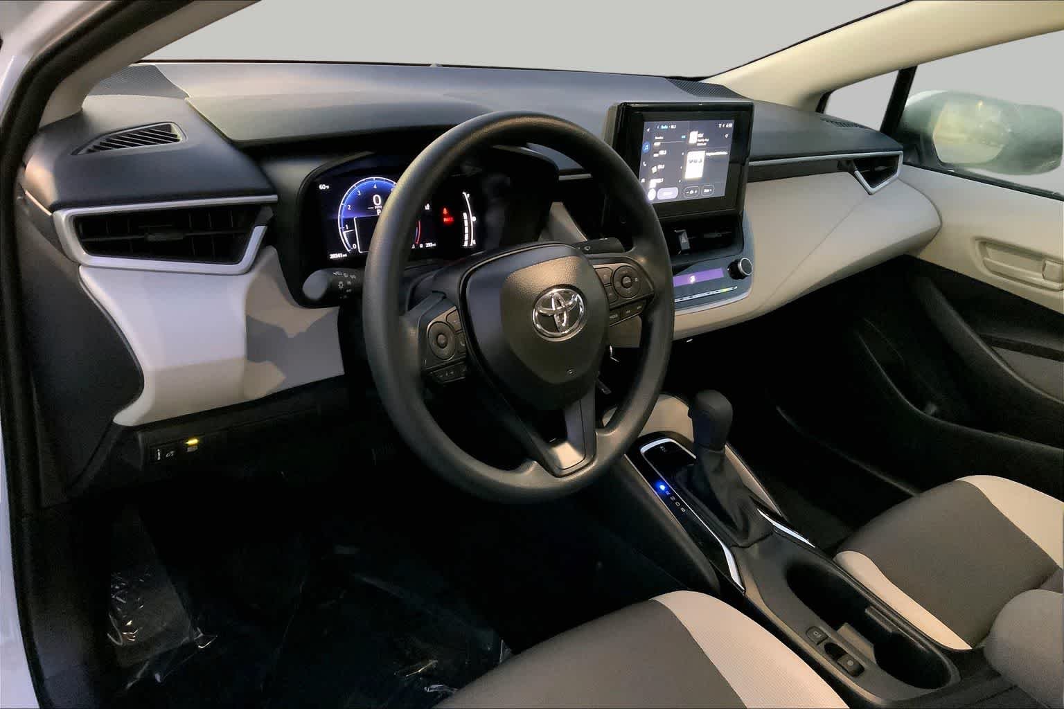 Used 2026 Ice Cap Toyota LE image 17