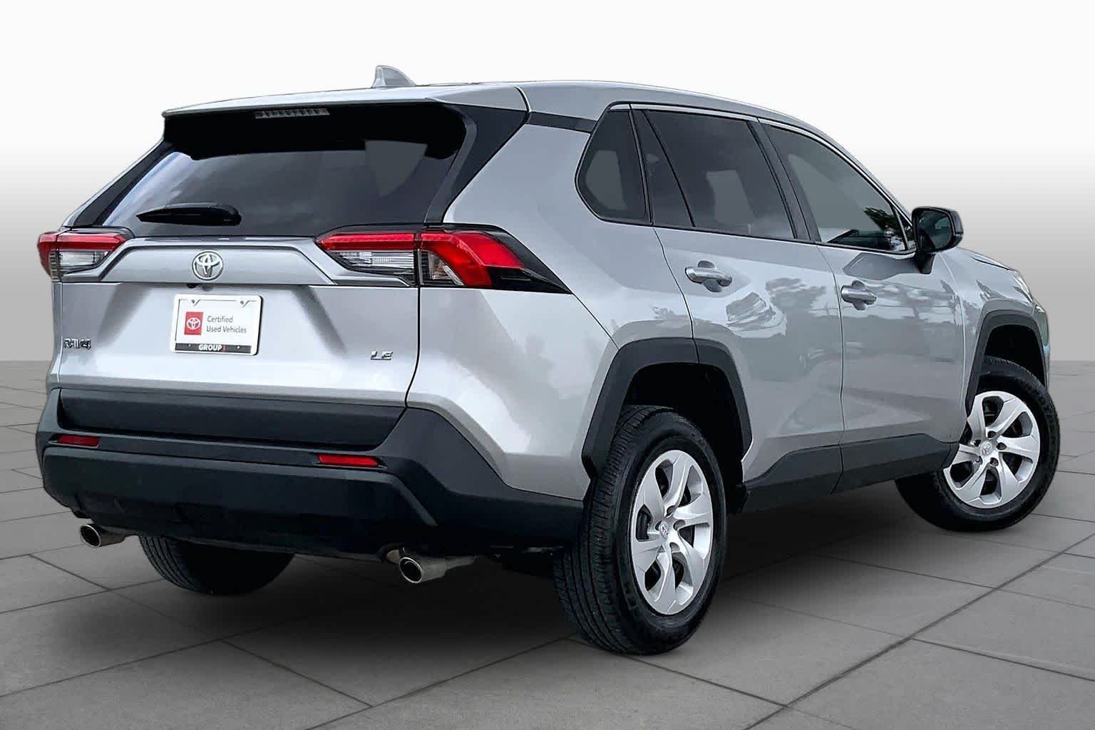 Used 2025 Silver Sky Metallic Toyota LE image 13