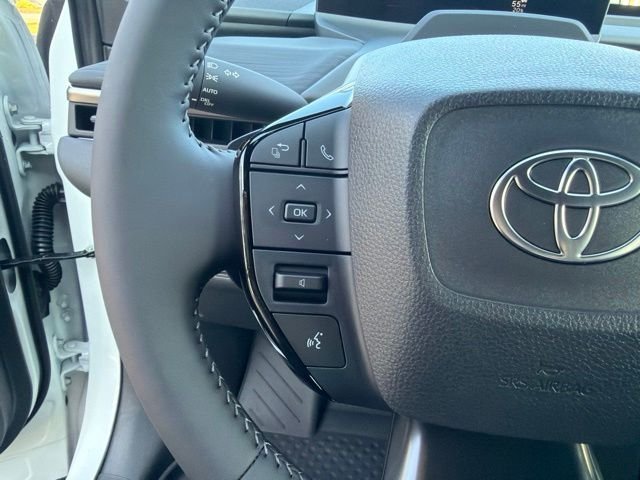 New 2026 Wind Chill Pearl <sup>1</sup> Toyota  SE image 16