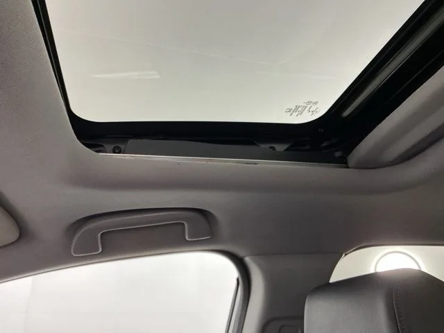 Used 2020 Lunar Silver Metallic Honda EX-L image 21