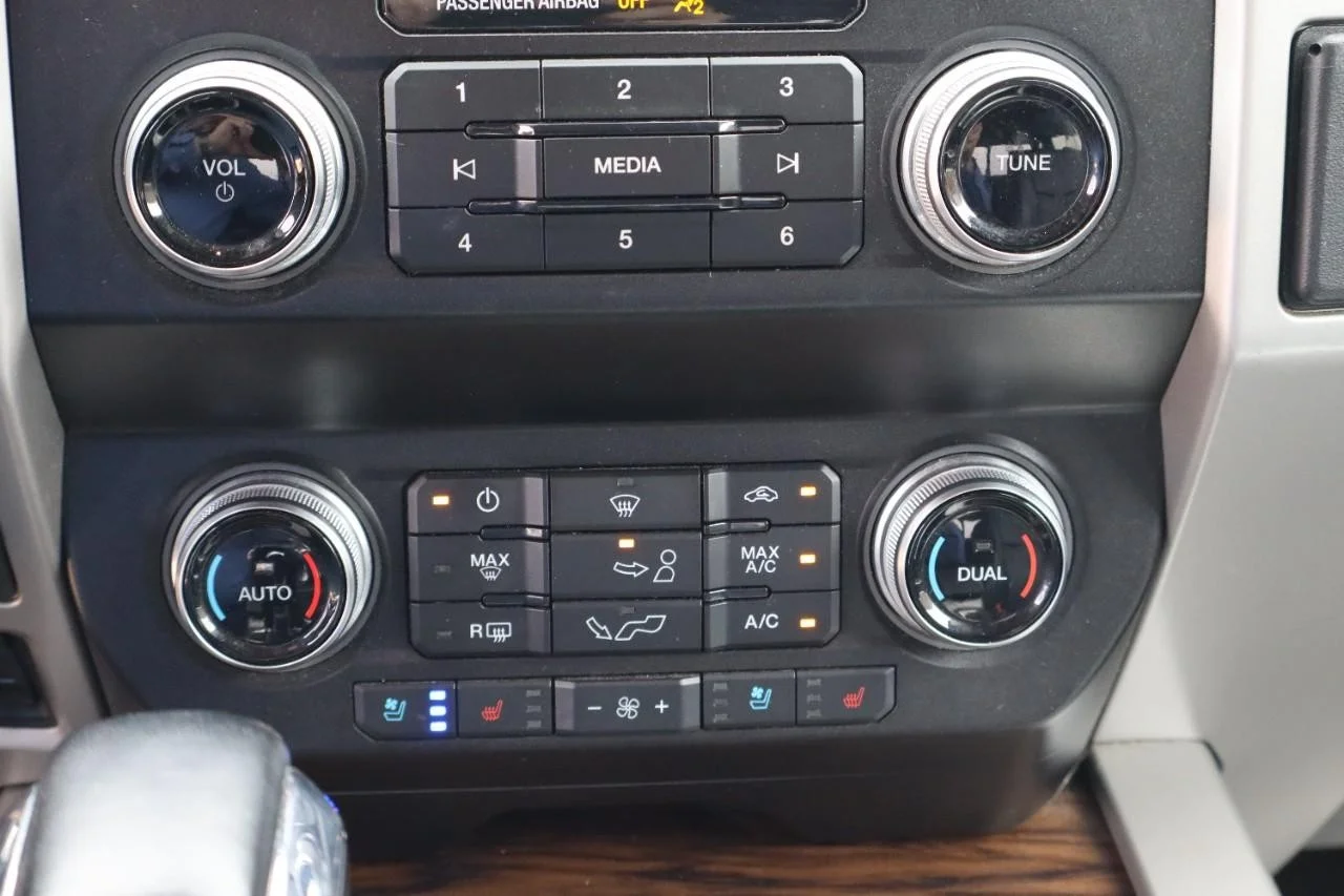 2020 Ford F-150 Lariat - Photo 17