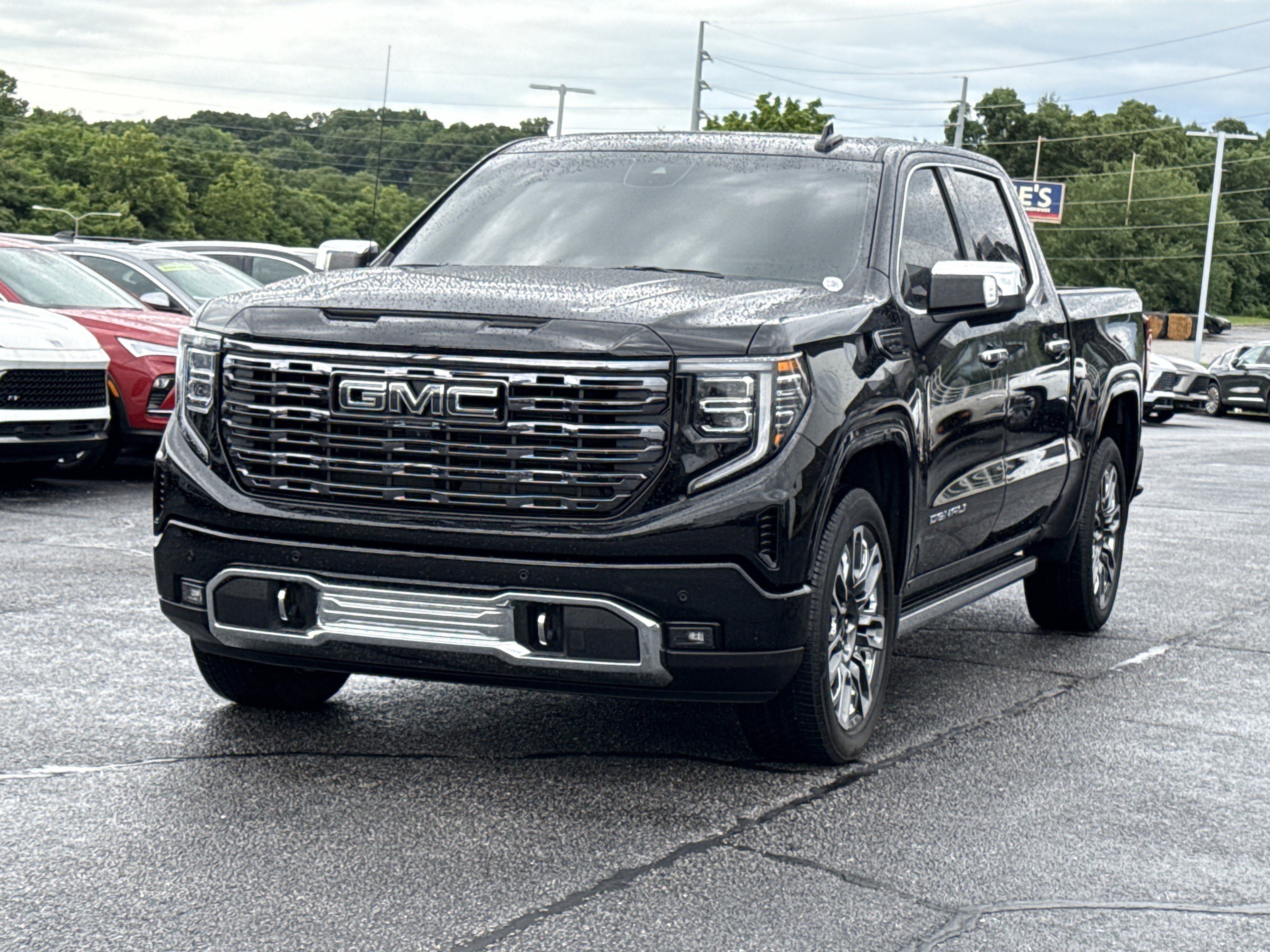 Used 2026 Onyx Black GMC Denali Ultimate image 12