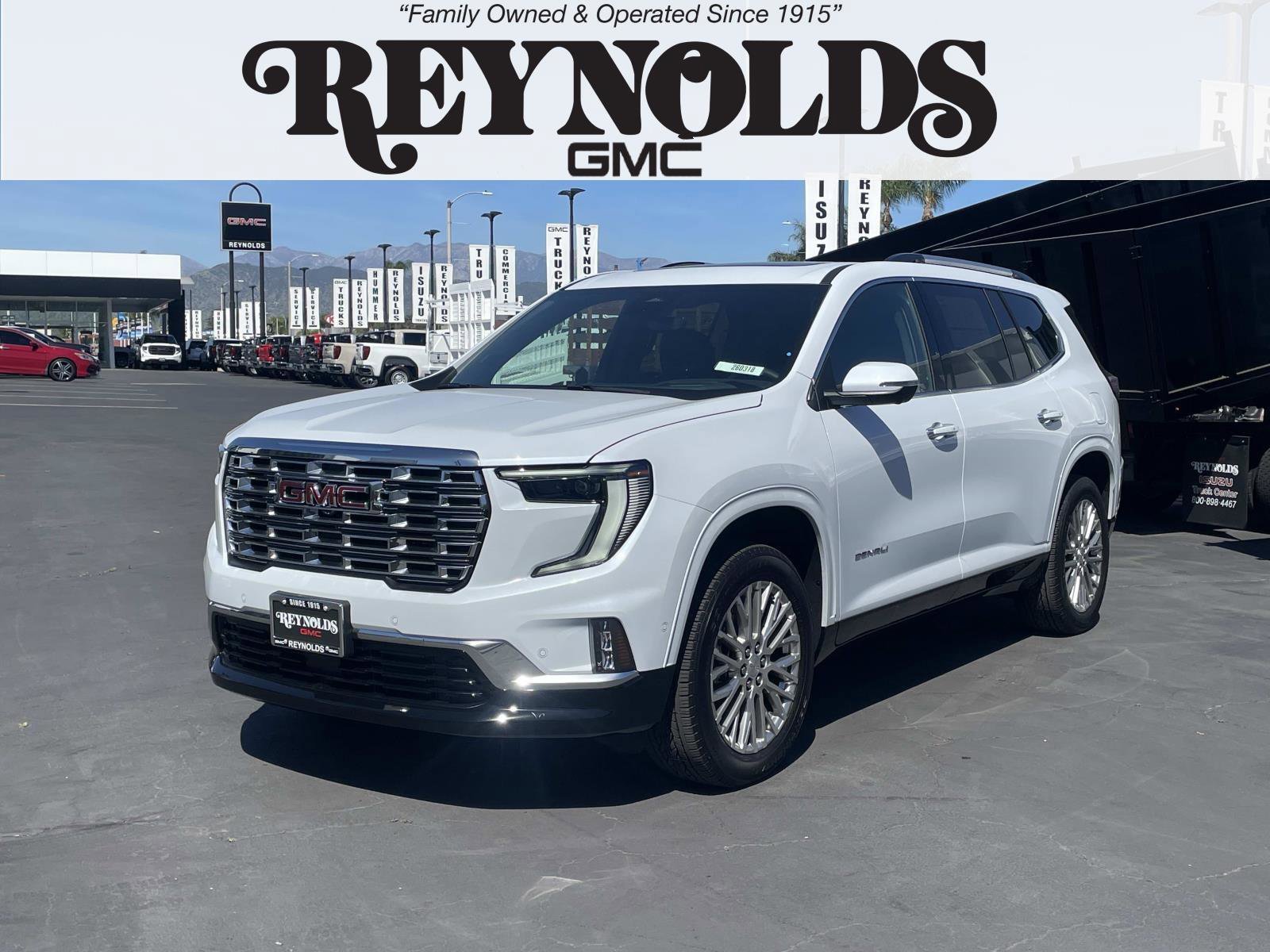 2026 GMC Acadia Denali FWD's photo