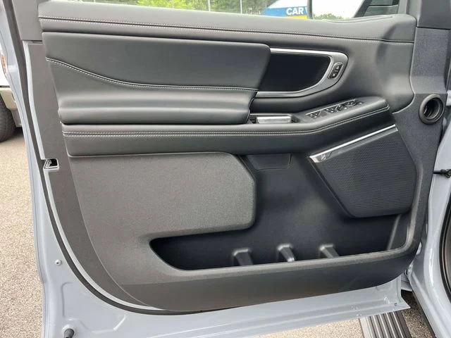 New 2027 Glacier Gray Metallic Tri-Coat Ford Platinum image 12