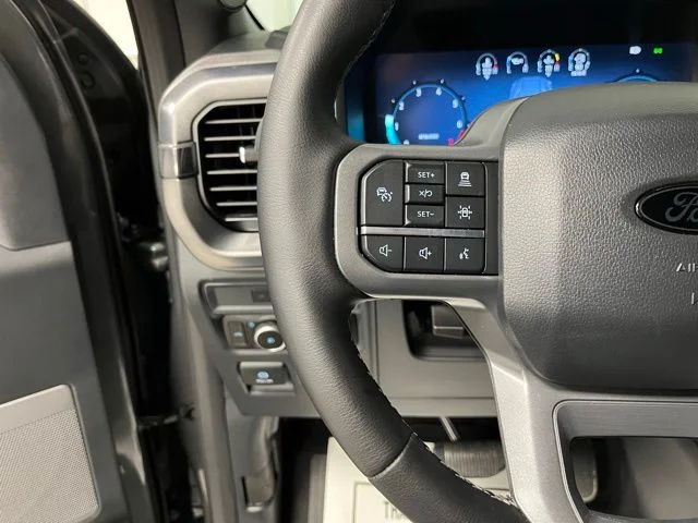 Used 2025 Gray Ford Lariat image 29