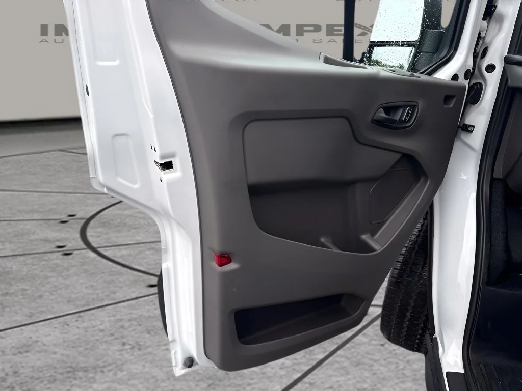 Used 2025 White Ford Base image 22