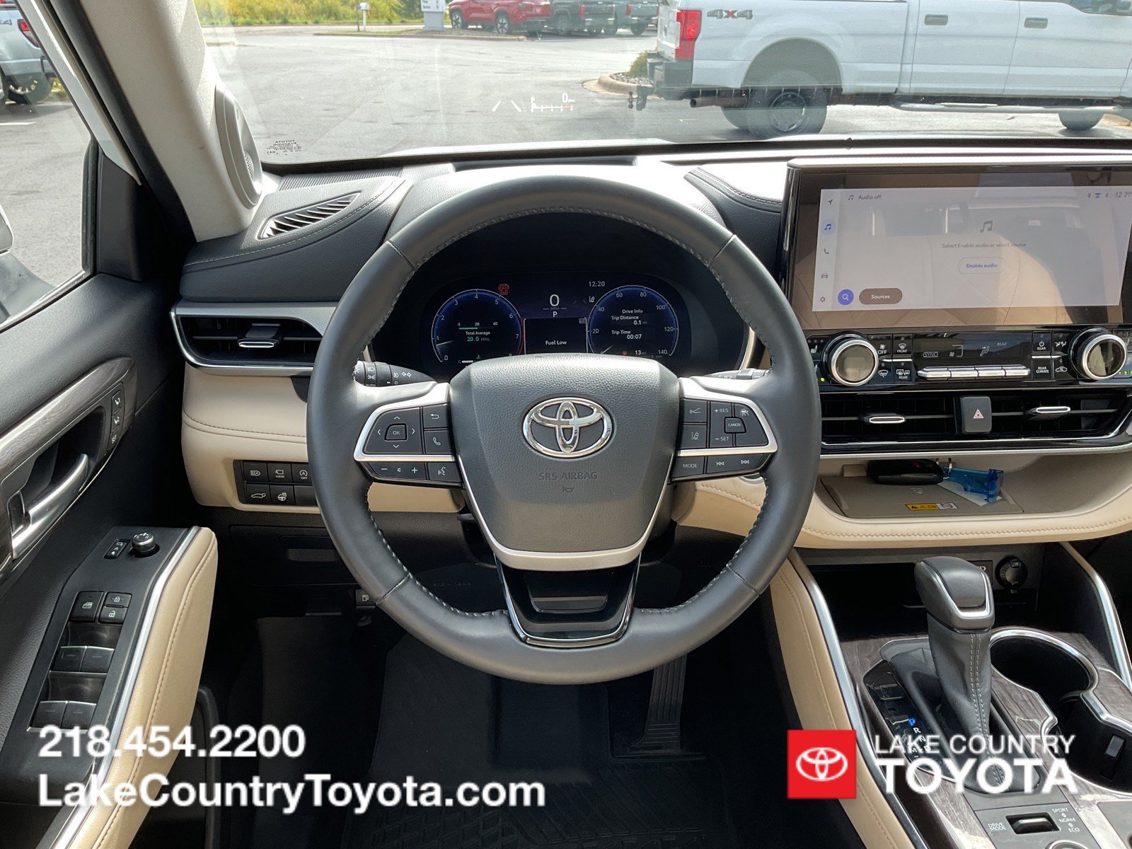 Used 2024  Toyota Platinum image 21