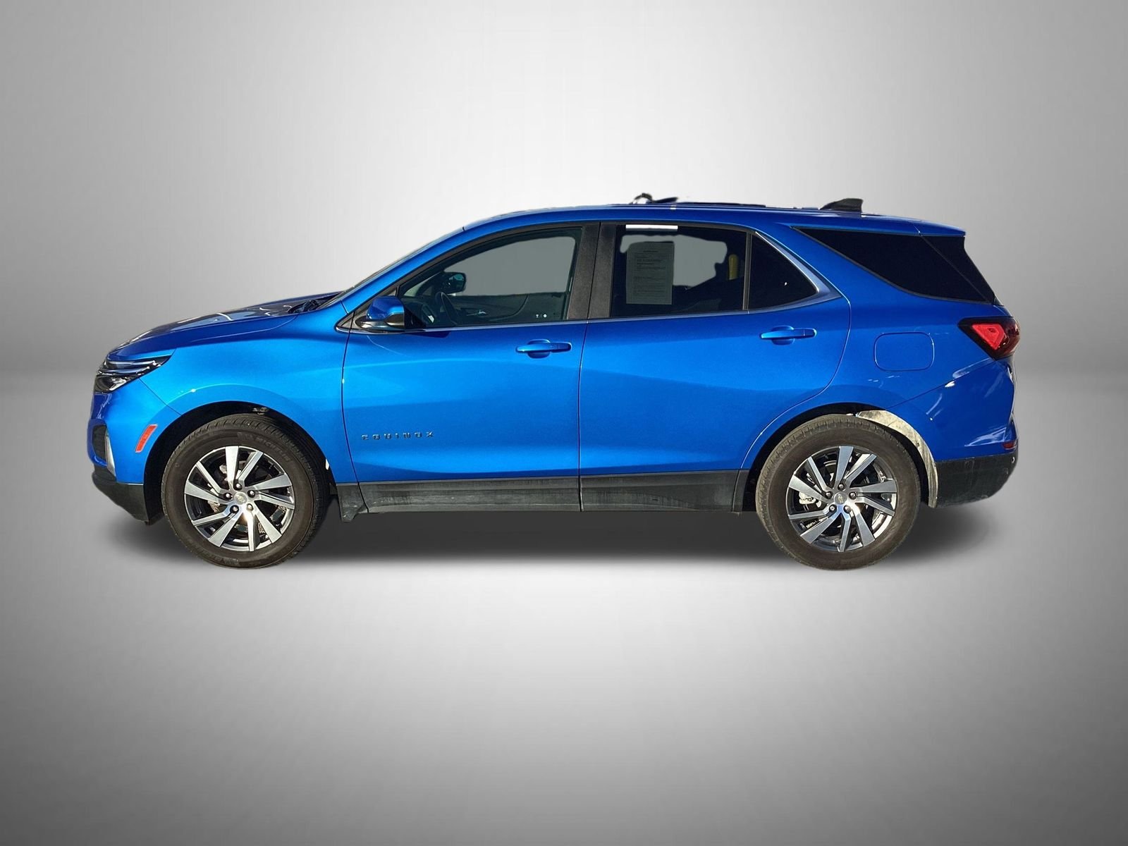 2024 Chevrolet Equinox LT photo 2