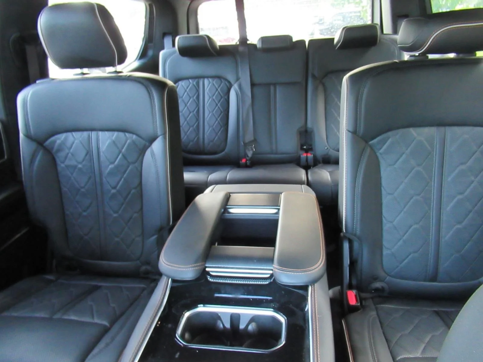 Used 2025 White Jeep Series III image 23