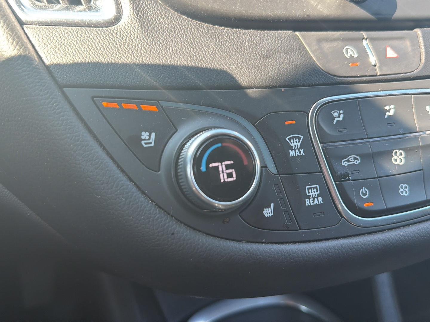 Used 2024 Summit White Chevrolet LT image 14