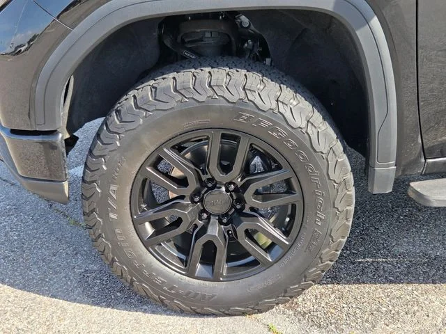 Used 2024 Black GMC AT4 image 25
