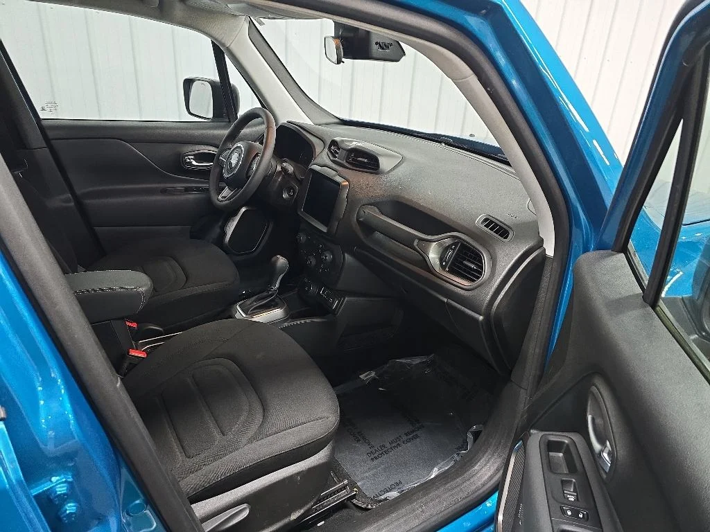 Used 2022 Teal Jeep Latitude image 15