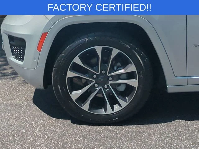 Used 2025 Silver Jeep Overland image 10