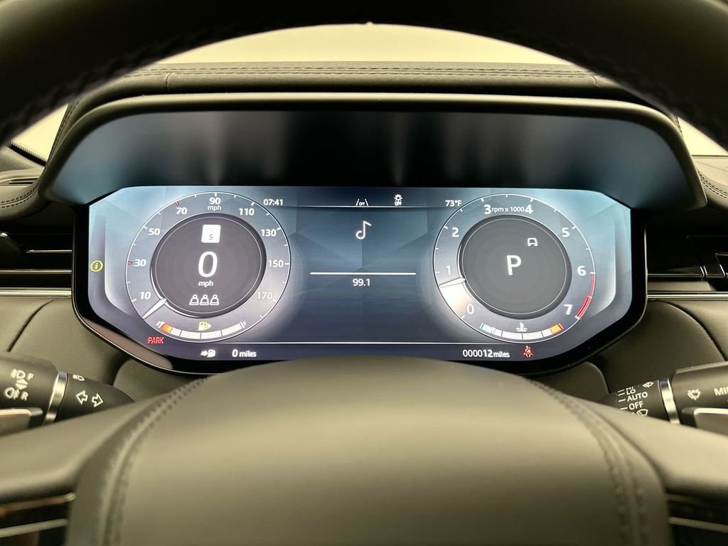 New 2026 Fuji White Land Rover Dynamic SE image 15