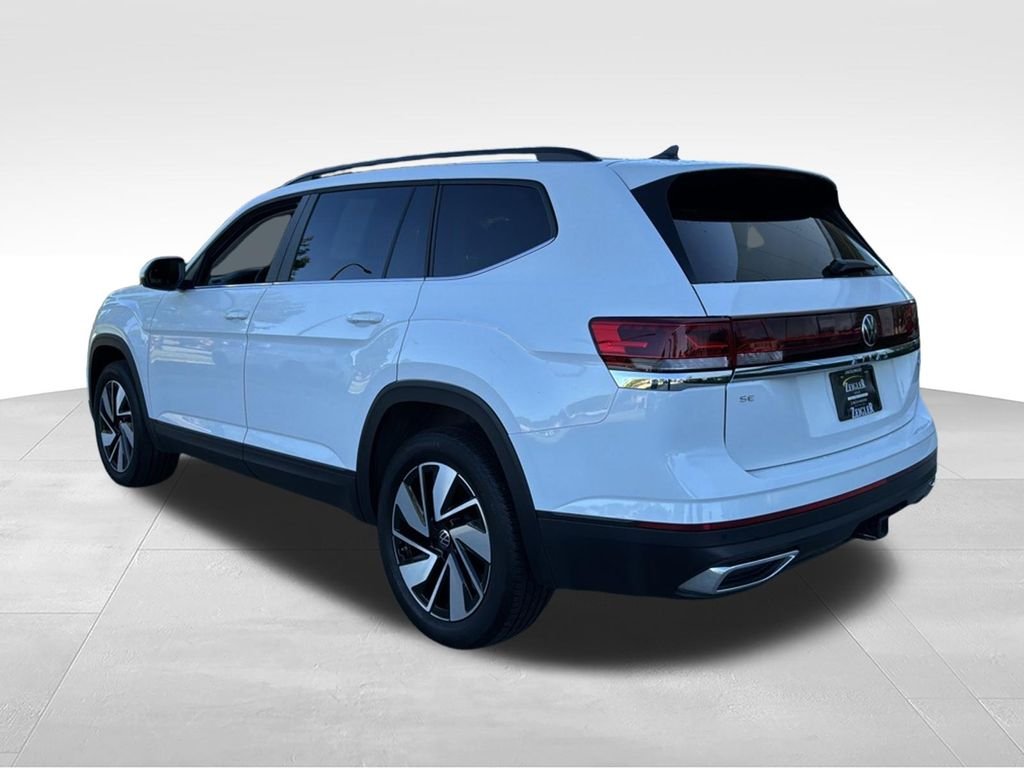 Used 2024  Volkswagen 2.0T SE w/Technology image 4
