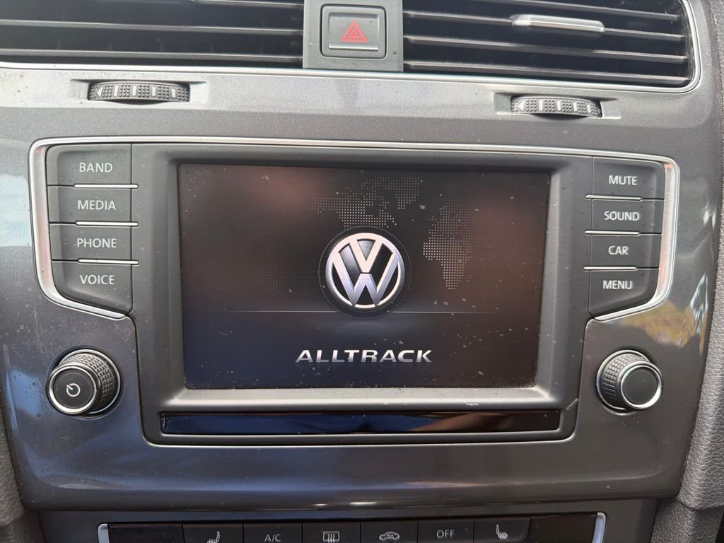 Used 2017 Blue Volkswagen TSI SE image 14