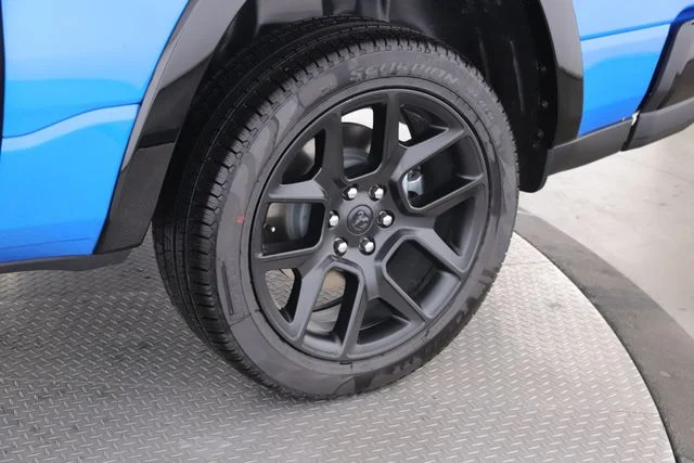 New 2026 Hydro Blue Pearl-Coat Exterior Paint RAM Laramie image 14
