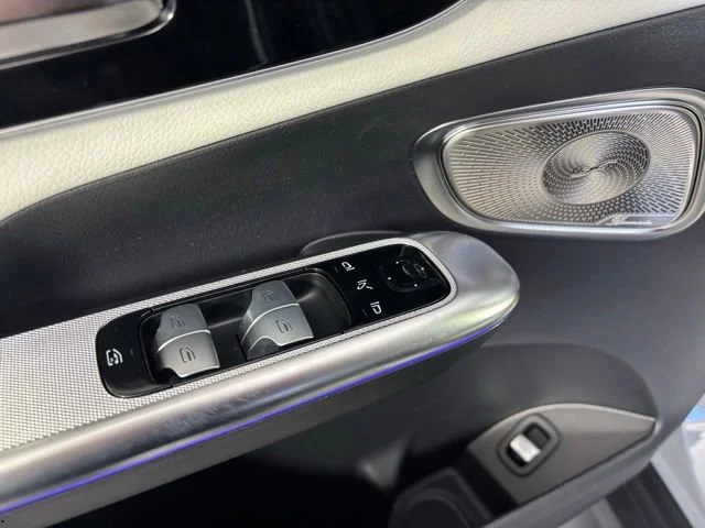 New 2026 MANUFAKTUR Alpine Grey Mercedes-Benz GLC 300 image 59