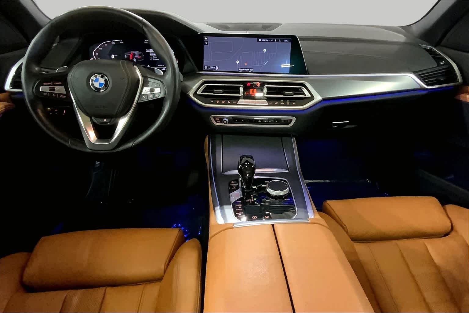 Used 2021 Black Sapphire Metallic BMW xDrive40i image 15