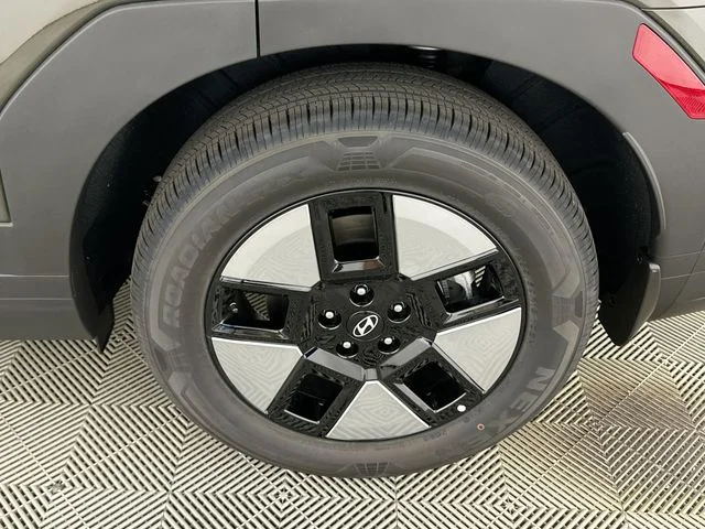 New 2026 Green Hyundai SEL image 20