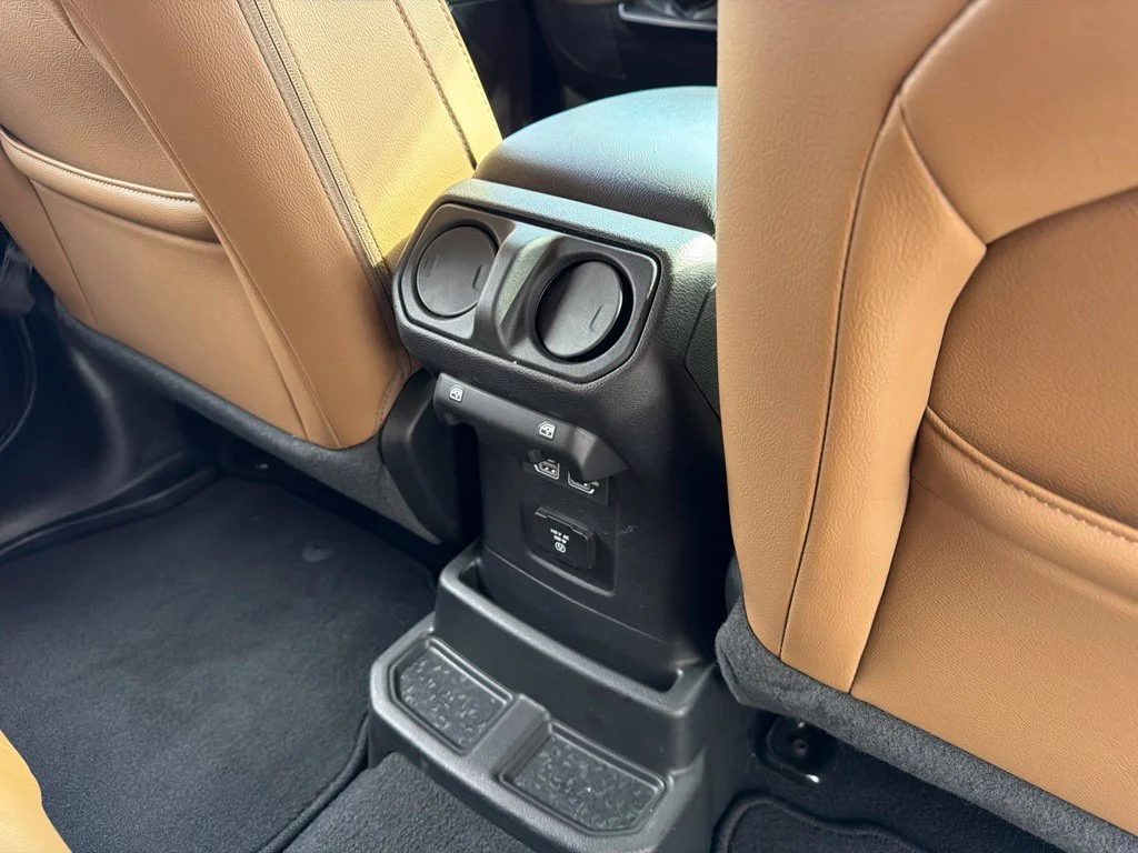 Used 2022 Black Jeep Unlimited Sahara image 20