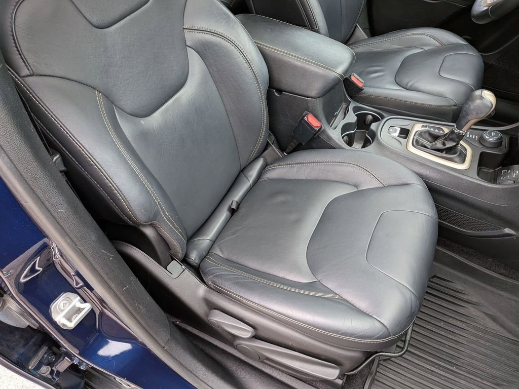 Certified Used 2016 Blue Jeep Limited image 27