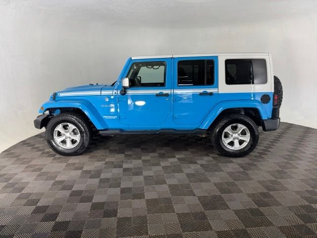 Used 2017 Blue Jeep Unlimited Sahara image 10