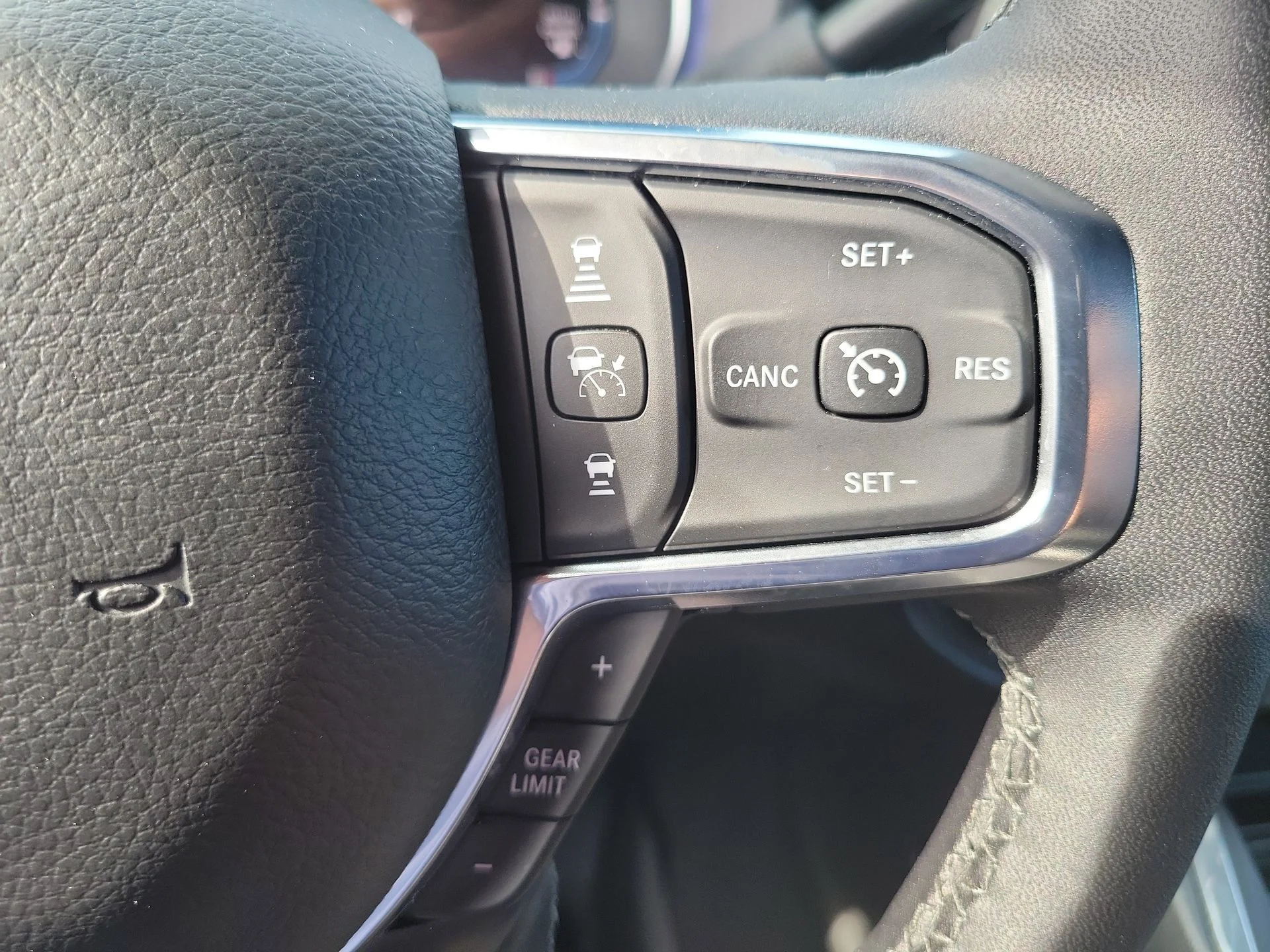 Used 2025 White Ram Laramie image 6