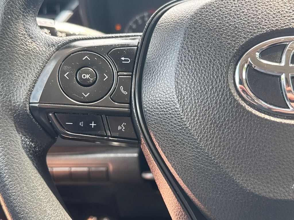 Used 2020 Red Toyota LE image 19