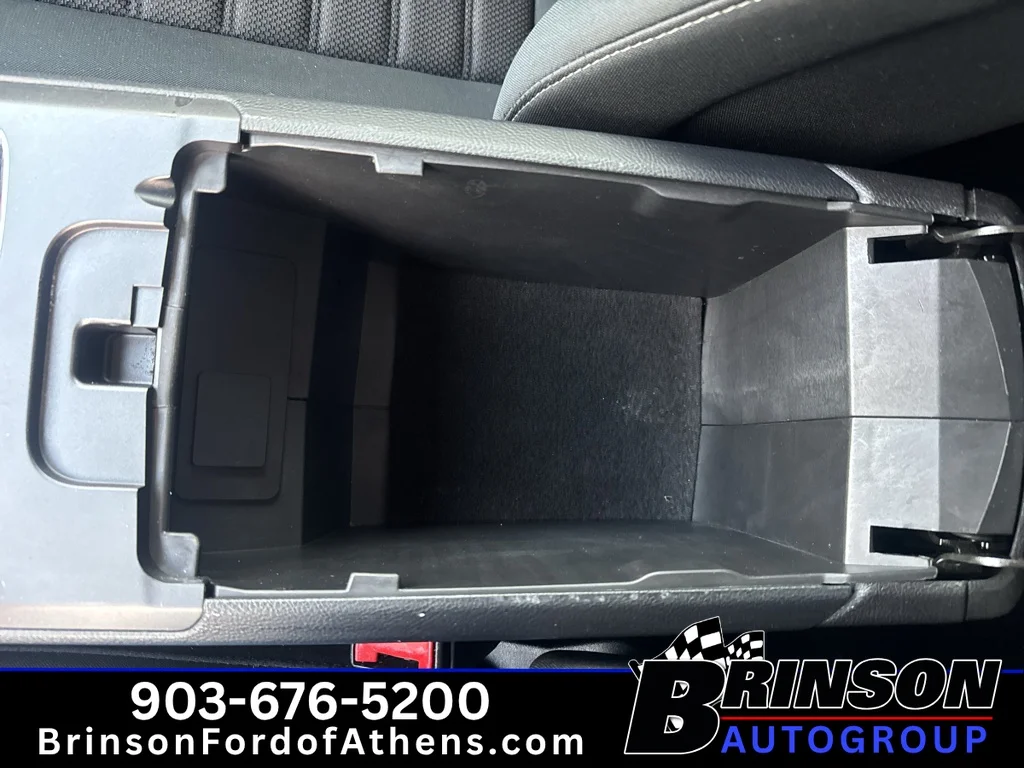 Used 2020 Agate Black Metallic Ford SE image 25