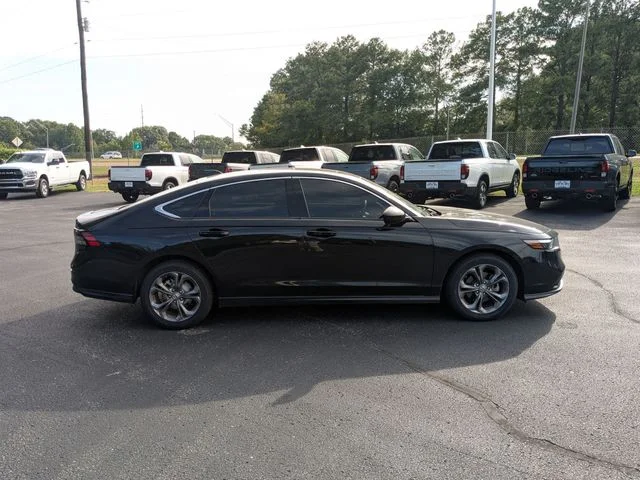 Used 2024 Crystal Black Pearl Honda EX image 6